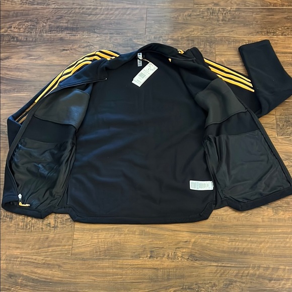 NWT Men’s Adidas Tiro Dark Black Jacket with Bold Gold Highlights, Sz. Large - Picture 8 of 16